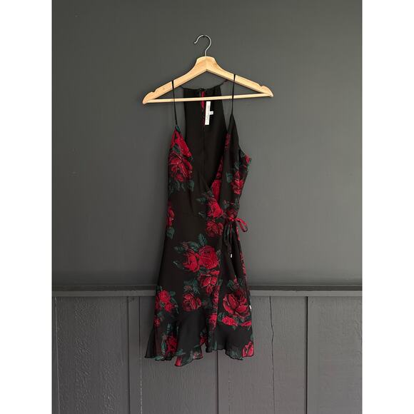 Lovers + Friends Gigi Wrap Dress in Rosebud Size Small - Picture 4 of 11